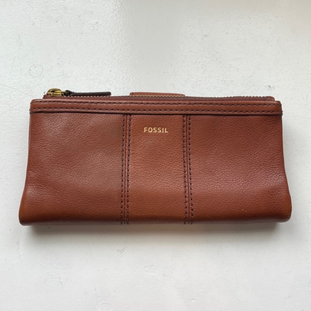 Fossil wallet repost